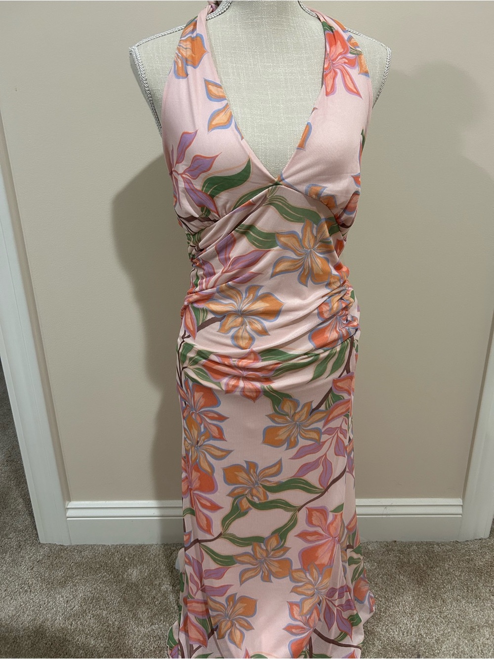 Sleeveless Pink Floral V-Neck Maxi Dress